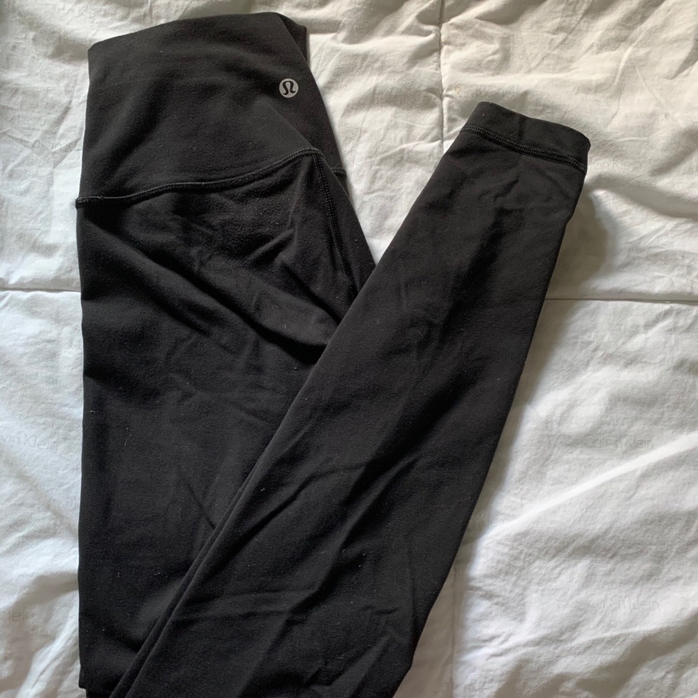 Black lululemon leggings